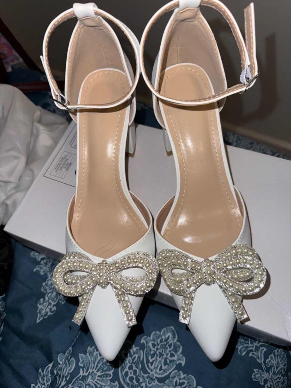 SHEIN White Pointed Toe Ankle-Strap Heels with Pearl Bow. Size 40/7.5